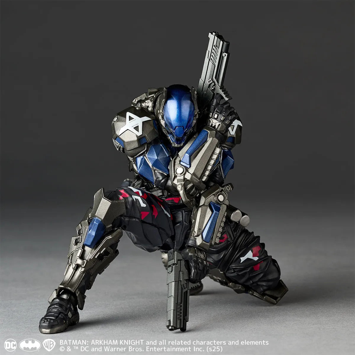 Kaiyodo Revoltech  Arkham Knight Ver.1.5 [4537807220622]