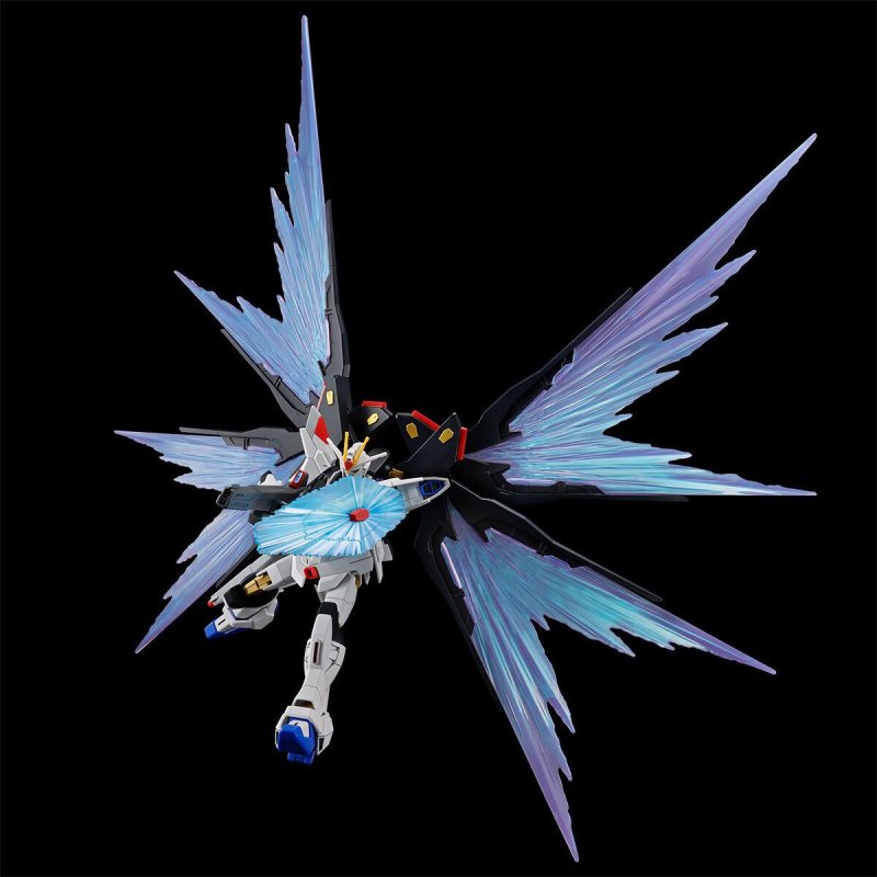 PB HG 1/144 Strike Freedom Gundam Type II & "Wings of Light" [4573102720634]