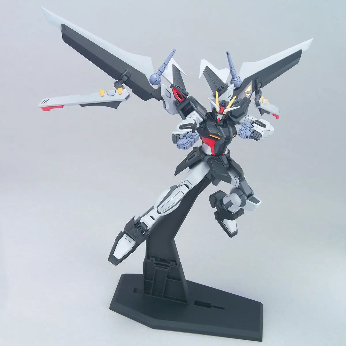 Bandai HG 1/144 Strike Noir Gundam [4573102582690]