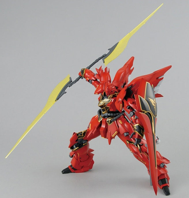 Bandai MG 1/100 MSN-06S Sinanju [4573102616098]
