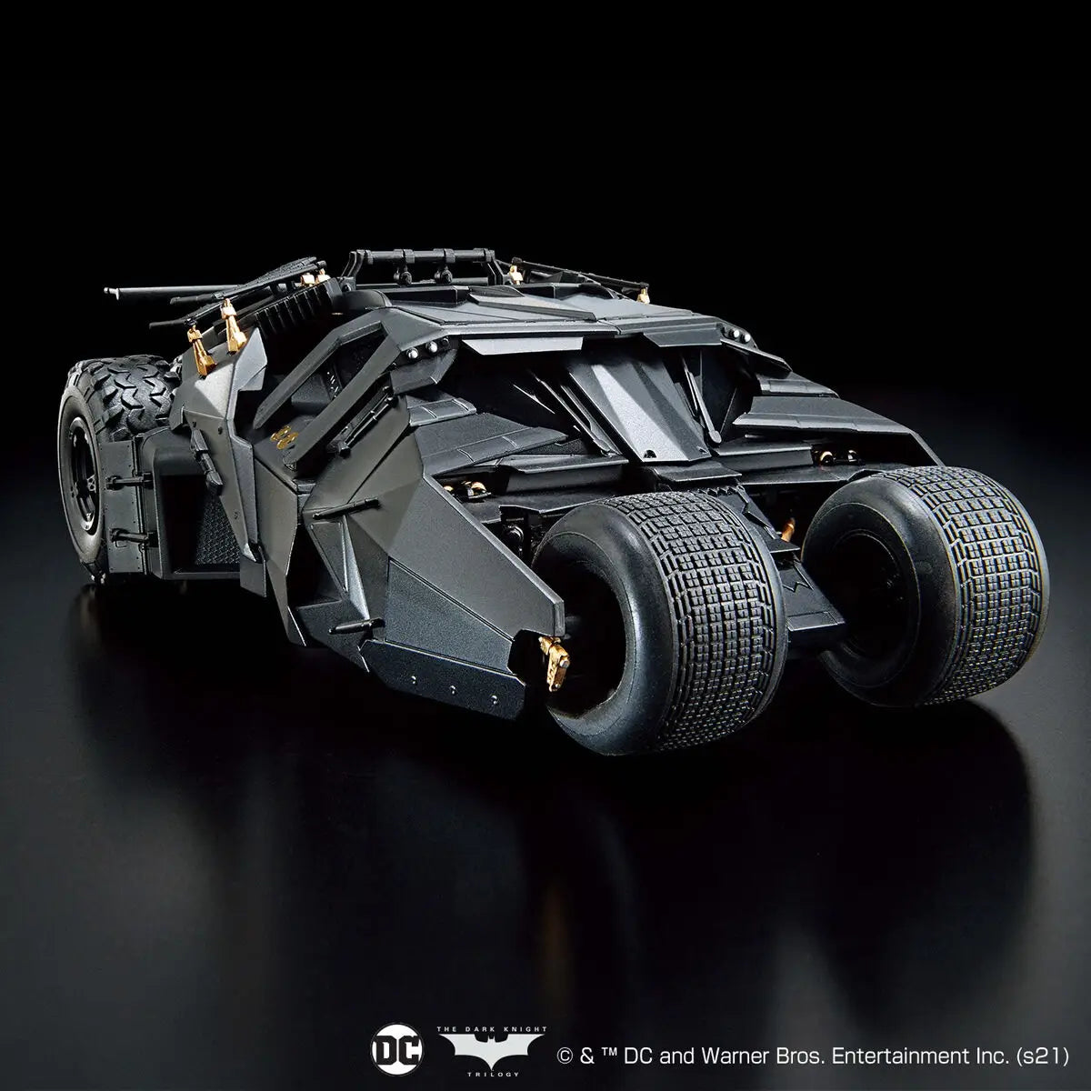 Bandai Batman 1/35 BatMobile (Batman Begins Ver.) [4573102621849]