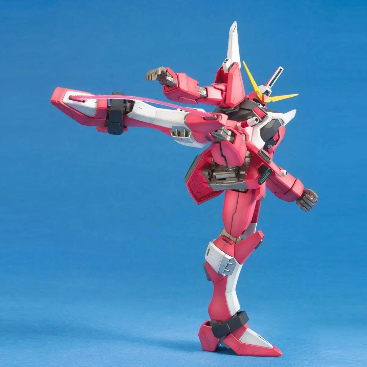 Bandai MG 1/100 Infinite Justice Gundam [4573102630414]