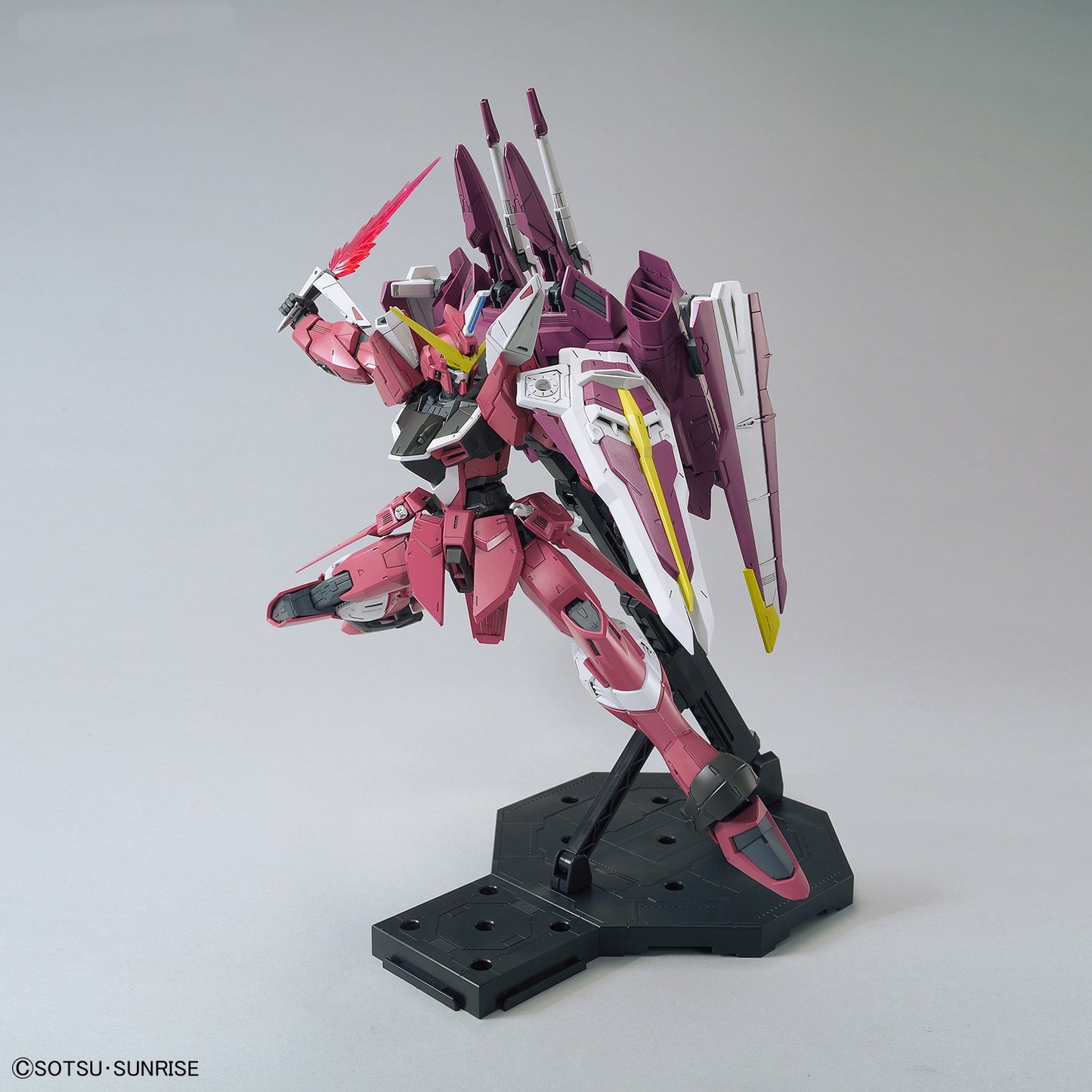Bandai MG 1/100 Justice Gundam [4573102631503]