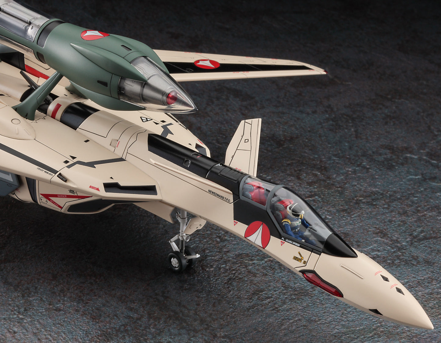 Hasegawa Macross 1/72 YF-19 w/Fast Pack & Fold Booster [4967834658851]