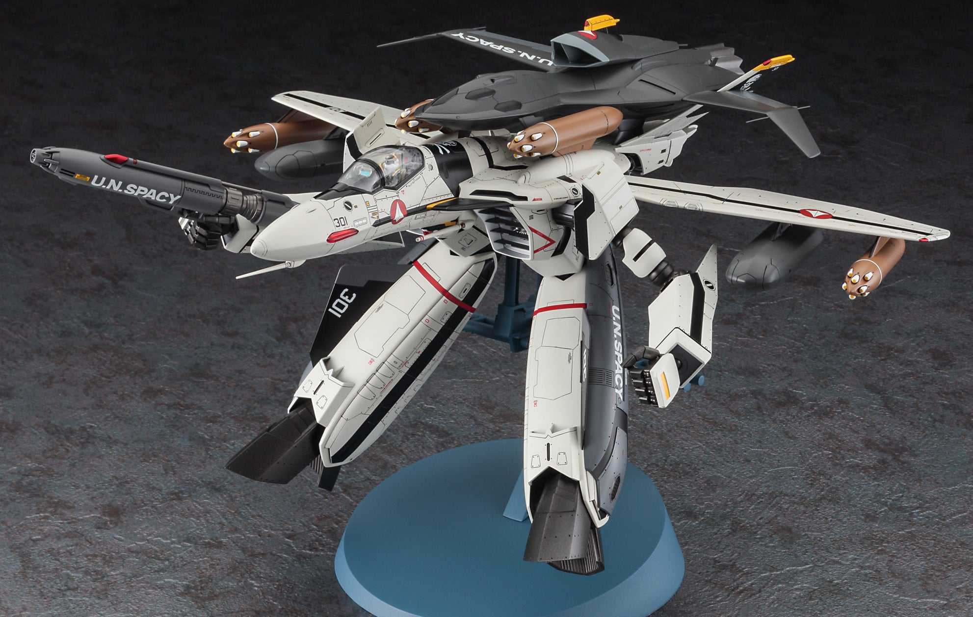 ハセガワ マクロス 1/72 VF-0S ガウォーク w/ゴースト 『マクロスゼロ