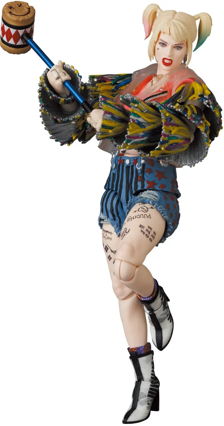 Medicom Mafex  Harley Quinn (Caution Tape Jacket Ver.) [4530956471594]