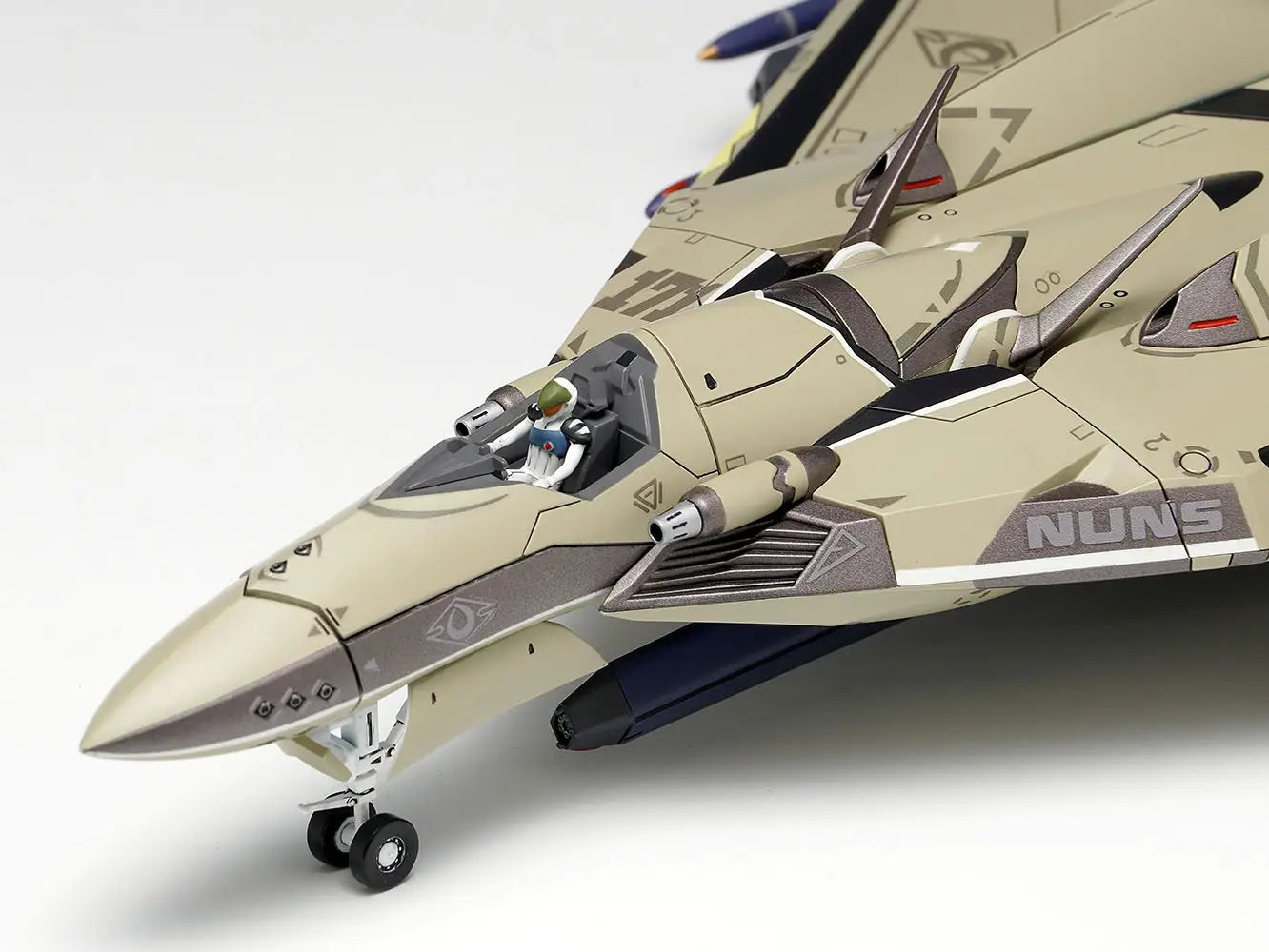 Wave Macross 1/72 VF-171 Nightmare Plus [4943209190775]